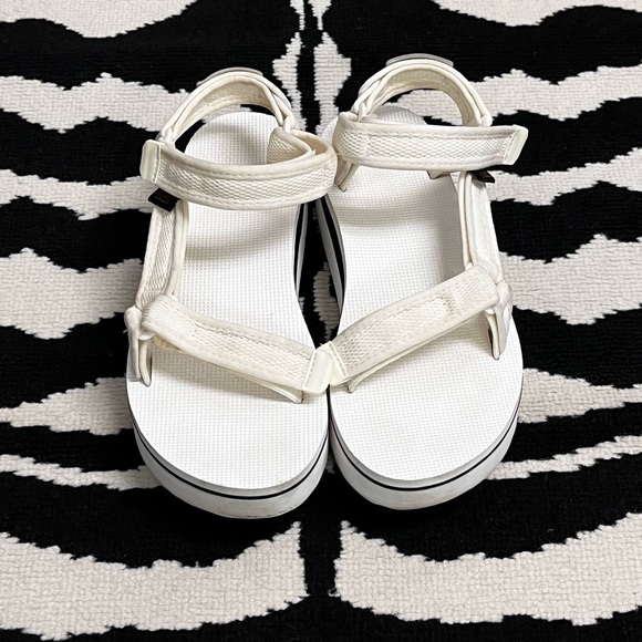Teva Flatform Universal White Sandals Size 9 - Picture 5 of 12